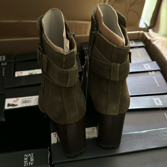 NATURALIZER Lyra Lug Sole Booties - Picture 8 of 8